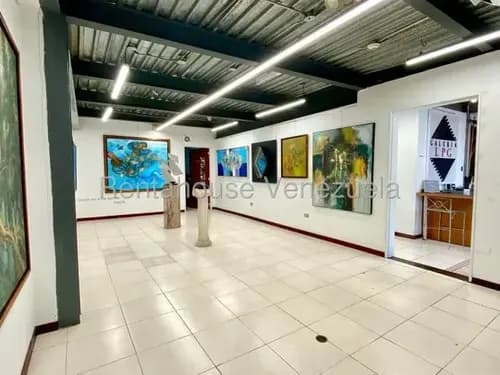Edificio Comercial En Venta En Los Chorros, Caracas 26-5836 Yf