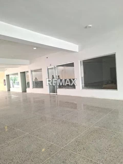 LOCAL COMERCIAL PARA ESTRENAR EN SAN FRANCISCO