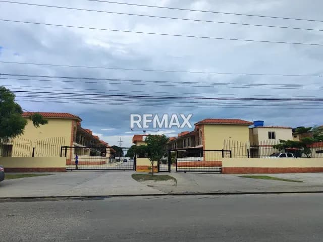 Casa en venta en conjunto residencial Albora, Urbanización Flor Amarillo l,