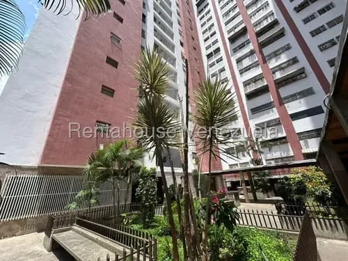 Apartamento En Venta En El Valle, En Zona Exclusiva Y Hermosas Áreas Sociales Cda 26-18262 Yf