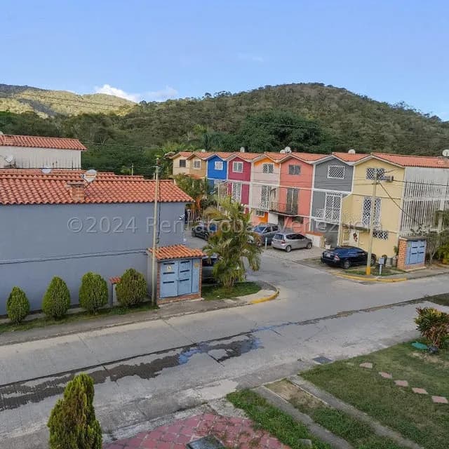 Casa (Multipes Niveles) en Venta en Valles de Chara, Miranda