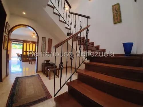 María Pastrán Te Presenta Esta Perfecta Casa En Venta En Colinas De La California Mls# 26-18431 Yf