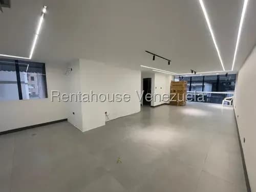 Nc Apartamento En Venta En Los Palos Grandes Completamente Remodelado Listo Para Entregar 26-18466