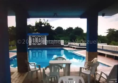 Venta De Townhouse / Los Canales De Rio Chico / Ls 26-11717 Yg