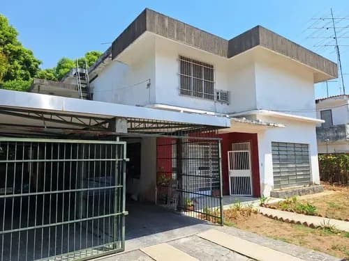Casa Comercial En Venta: El Viñedo Avenida Andrés Eloy Blanco Valencia