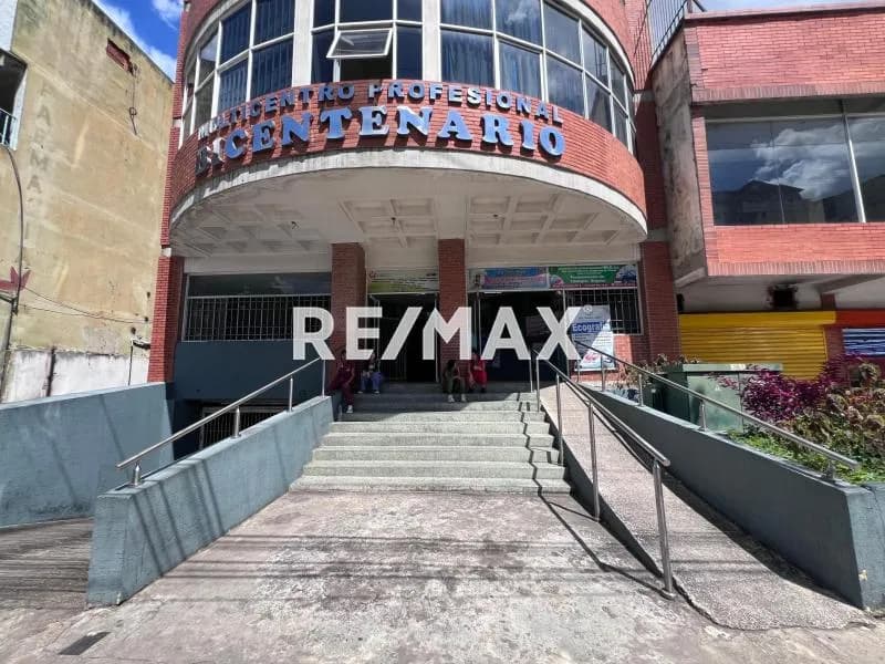 Se Vende Local Comercial en Av. Bicentenario, Multicentro Profesional Bicentenario, Maturín, estado Monagas