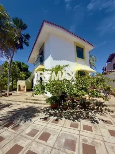 Apartamento En Sector Camoruco, La Asuncion, Municipio Arismendi, Isla De Margarita Cod: 1788