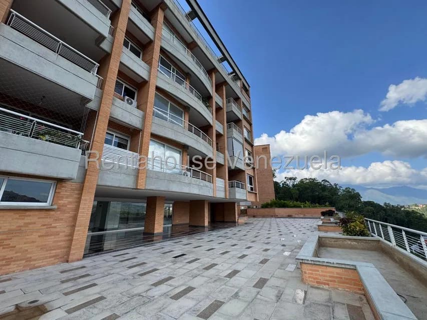 Apartamento (1 Nivel) en Alquiler en Lomas del Sol, Distrito Metropolitano