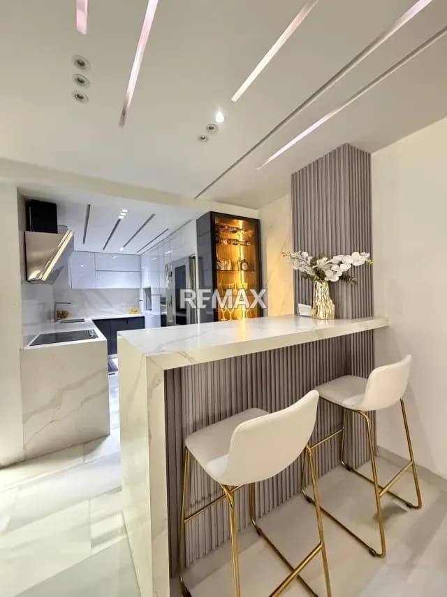 Venta de moderno Townhouse ubicado en Altos de Acariagua El Rincón Naguanagua