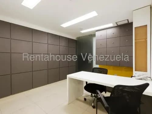 Oficina Remodelada En Alquiler: Diseño Moderno Mobiliario Incluido Y Acabados De Lujo @eloisabermudez.rah
