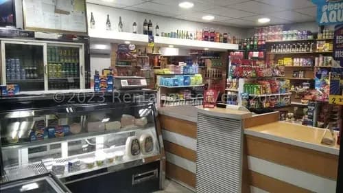 En Venta Local Comercial En Zona Céntrica De Caracas En Parque Carabobo. Belkis 23-32172