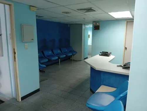 Oficina en alquiler - $2k
