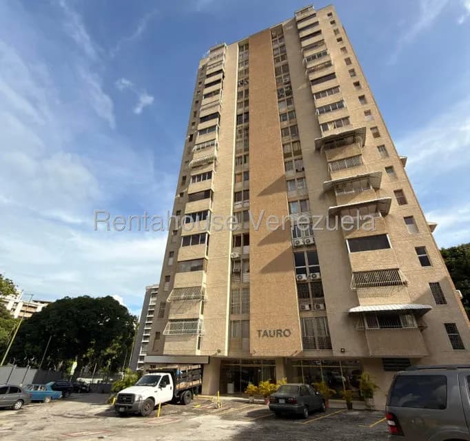 Apartamento (1 Nivel) en Venta en El Marques, Distrito Metropolitano