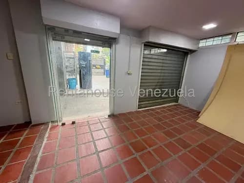 Locales En Alquiler En El Este De Barquisimeto Zona Comercial #26-20928 Nd