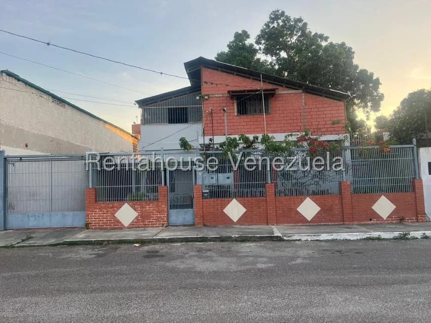 Casa (Duplex) en Venta en Zona Oeste, Lara