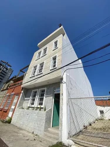Venta Edificio Comercial A Estrenar - Puerto Cabello (840 Mts.)