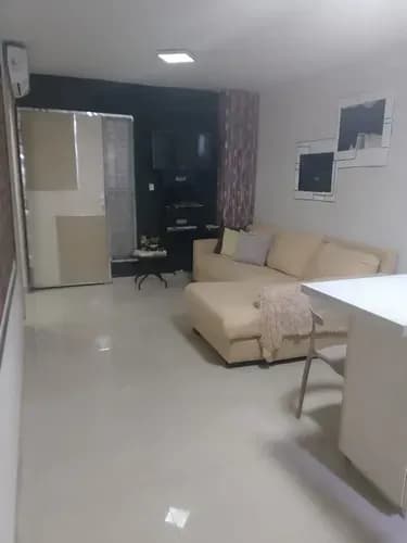 Apartamento En Venta En San Diego, Planta Baja, Remodelado Con Pozo Y Áreas Sociales. Hp