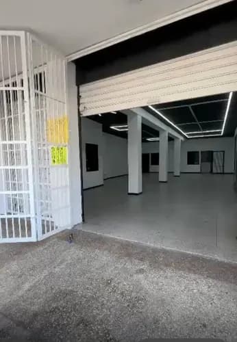 Ederled Moreno Inzitu Reators Vende Local Comercial Av Michelena Valencia Carabobo Venezuela
