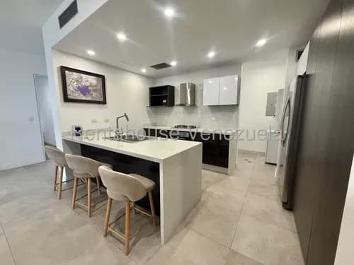 Bellisimo Apartamento En Alquiler Los Naranjos De Las Mercedes Con Pozo Hg 26-17682