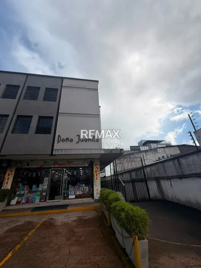 Oficina. Alquiler. Barrio Obrero