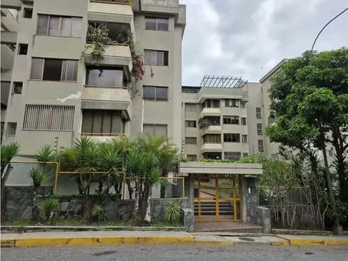 Vendo Apto. Urb. Miranda 112 M2