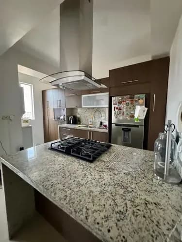 Apartamento En Venta Res Puerta Real I, Mañongo. Semi-amoblado