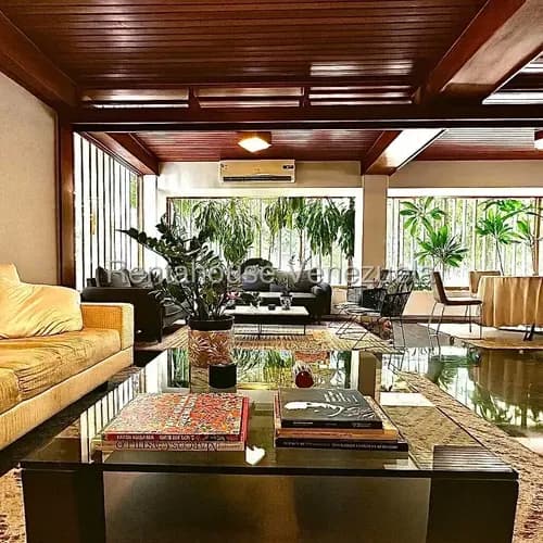 Comercial (edificio) En Venta En Las Mercedes H