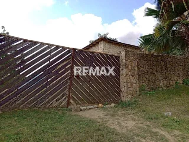 VENDE TERRENO CON CASA DE 1.000M2 EN ALTOS DE BUENA VISTA, SANARE