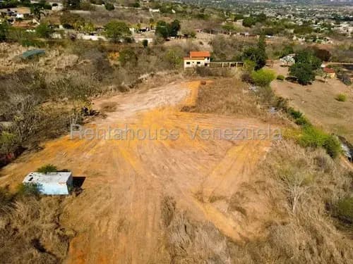 Andreymar Canelón Vende Amplio Terreno En Cabudare, Cód. 26-13044, Lienzo Perfecto Para Proyectar El Urbanismo Que Tanto Has Deseado.