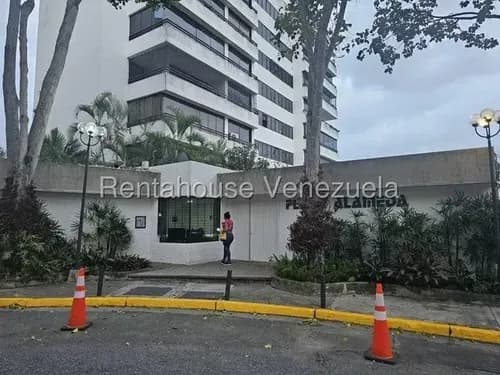 Apartamento ( Remodelado / Equipado ) ) Alquiler La Alameda ( Resd. Plaza Alameda ) Mls - 25-22217
