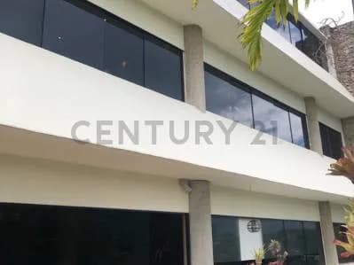 En venta Espectacular y lujoso apartamento en Altos de Guataparo