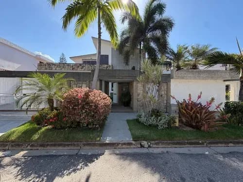 Mml Cod: 325374 Venta De Casa En Urb. La Trigaleña - Calle Cerrada, 270.000$ Clientes Directos