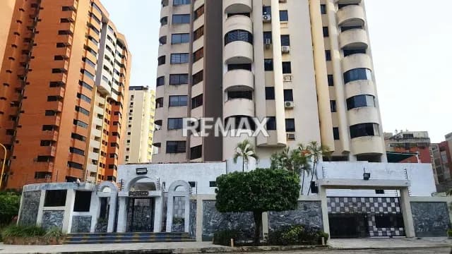 Apartamento a remodelar Urbanización La Trigaleña