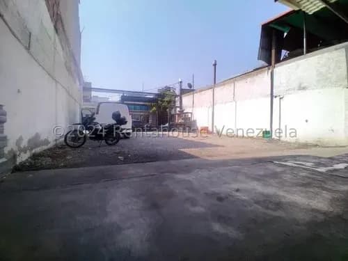 Lcda. Milagros Inmuebles Nazareth Terreno En Venta En Barquisimeto Lara Zona Centro. Codigo Del Inmueble 26-19245 Economica Residencial Economico Comercial