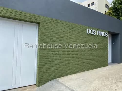 Fjm Oportunidad De Inversión En Una De Las Mejores Zonas De Caracas, El Terreno Cuenta Con 935 Mt2 Y Una Casa Construida Que Actualmente Tiene Uso Comercial De 354 Mts2 La Cual Esta Dividid