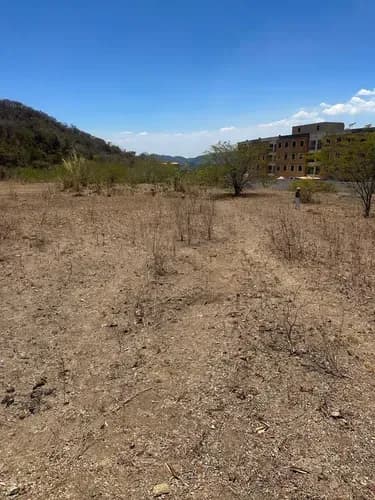 Terreno Residencial Con Servicios En Jardin De Mañongo Colinda Con Res. Alejandría Valencia Estado Carabobo