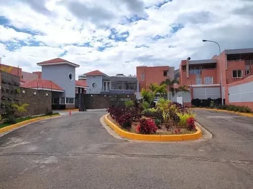 Johana Lazaro Vende Townhouse De 3 Niveles En Terrazas De Camoruco, Valles De Camoruco, Valencia Edo. Carabobo (obra Blanca) **republicación**