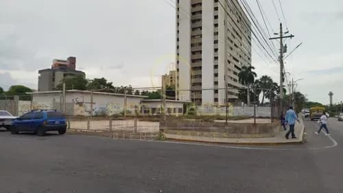 Tv-127 Zona Este Terreno Avenida El Milagro