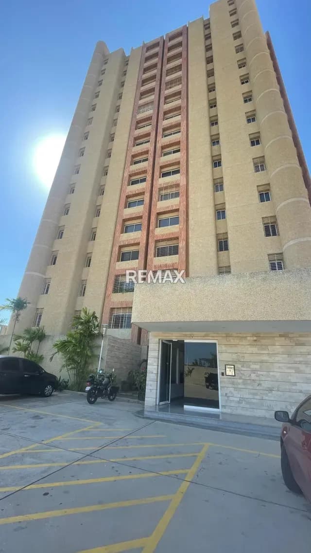 Apartamento en Residencias Picola Europa con Planta Electrónica y Pozo de agua
