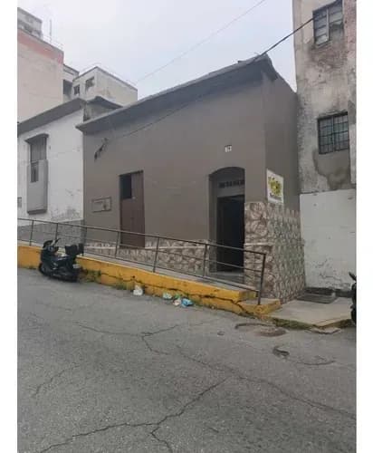 Casa Con Fonfo De Comercio De Restaurant La Candelaria, Caracas