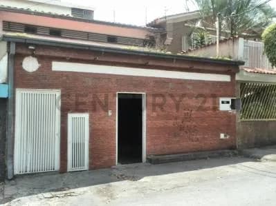 Casa en venta, en Los Caobos, Prolongación Calle Los Manolos, uso comercial AH