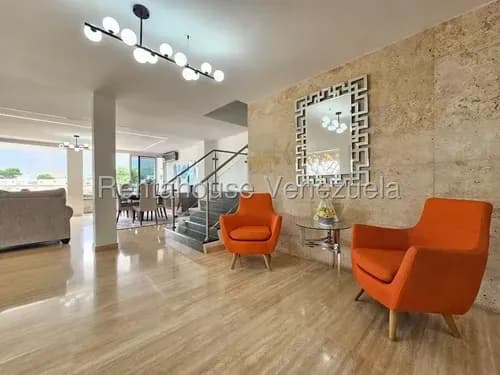 Nc Casa En Venta En El Marques Con Preciosa Vista Al Ávila 26-18063