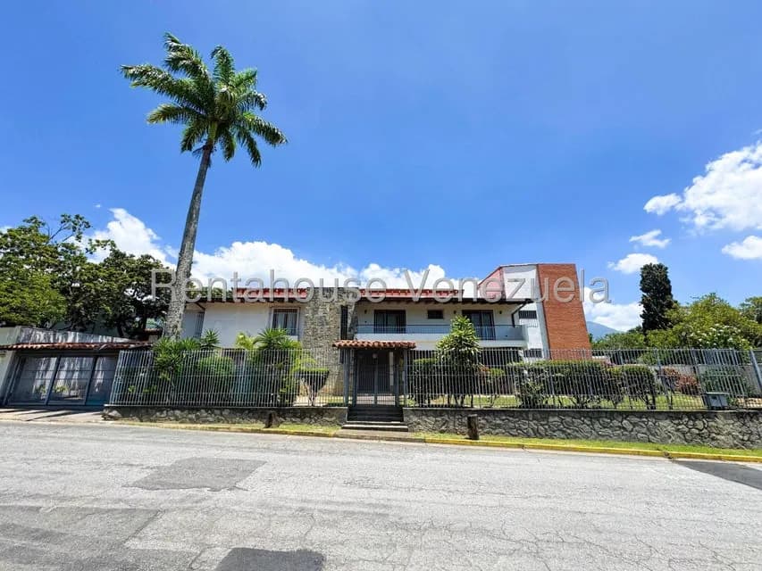 Casa (Multipes Niveles) en Venta en Lomas del Mirador, Distrito Metropolitano