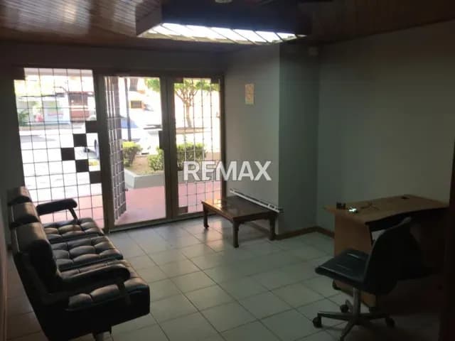 En venta local en sector Bellas Artes