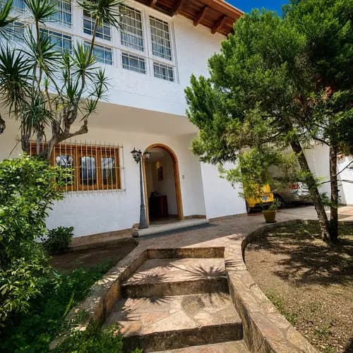 Uk Casa En Venta En Colinas De Santa Mónica 780m2 Vista Al Ávila Y Terraza