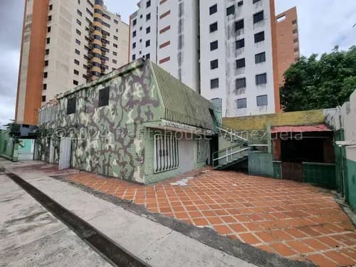 Se Vende Extenso Terreno De Dos Parcelas En Centro De Barquisimeto, Maritza Lucena, Cód. 25-7290, Ideal Para Desarrollar Cualquier Proyecto Que Desees.