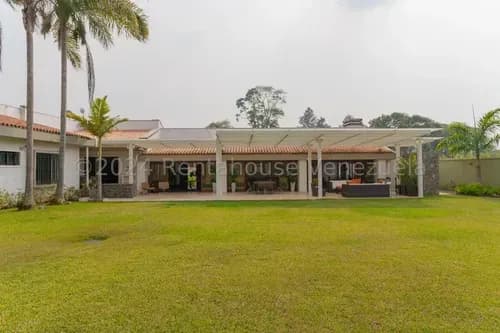 Ana Torres. Casa En Venta 26-19527 En La Lagunita Country Club