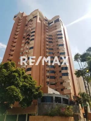 Se Vende Lujoso Apartamento Amoblado Planta 100% y Pozo en La Trigaleña
