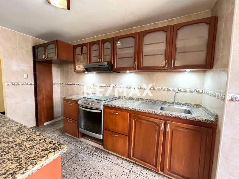 LINDO APARTAMENTO EN ALQUILER EN RESID LA FLORIDA ZONA OESTE MARACAIBO