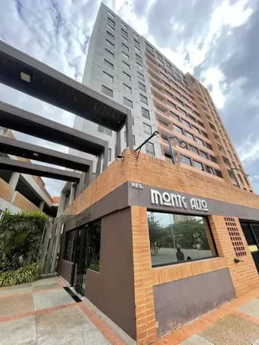 *venta Apartamento En Residencias Monte Alto Mañongo* 63 M2 | Piso Alto 2 Habitaciones 2 Baños (con Pareduche) 1 Puesto De Estacionamiento Descubierto Cocina Empotrada Con Tope De Granit